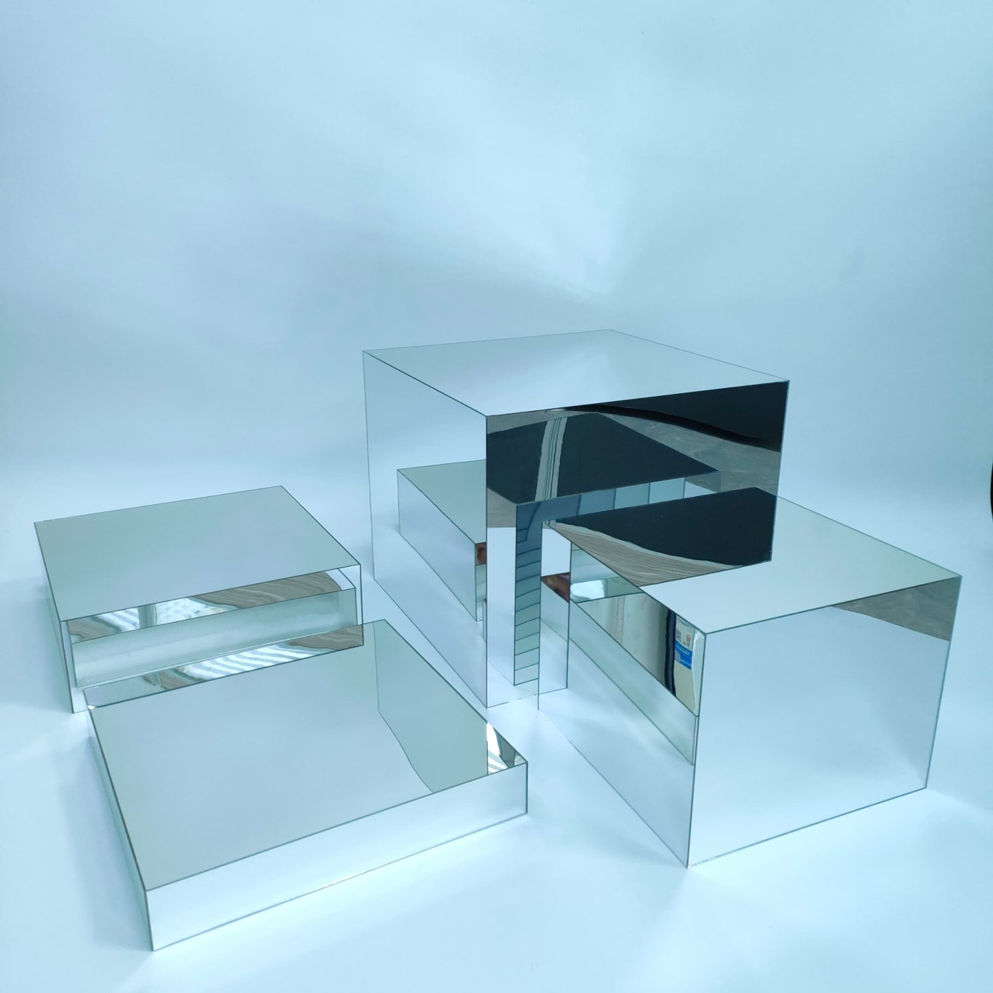 Acrylic Plinth Set of 4 (Purchase)